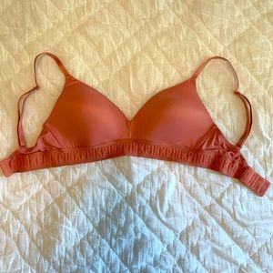 PINK Everywhere Wireless Lightly-Lined Bra